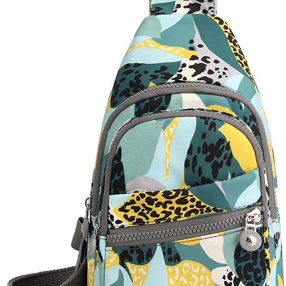 Lightweight Water-Resistant Crossbody Bag for Women - Perfect for Travel - Picture 1 of 7